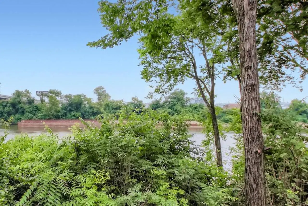 4 Bed, 2 Bedroom Plus Pool, Walk To Downtown And Germantown Nashville